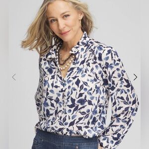 NWT Chico's Navy and White Leaf Print Blouse